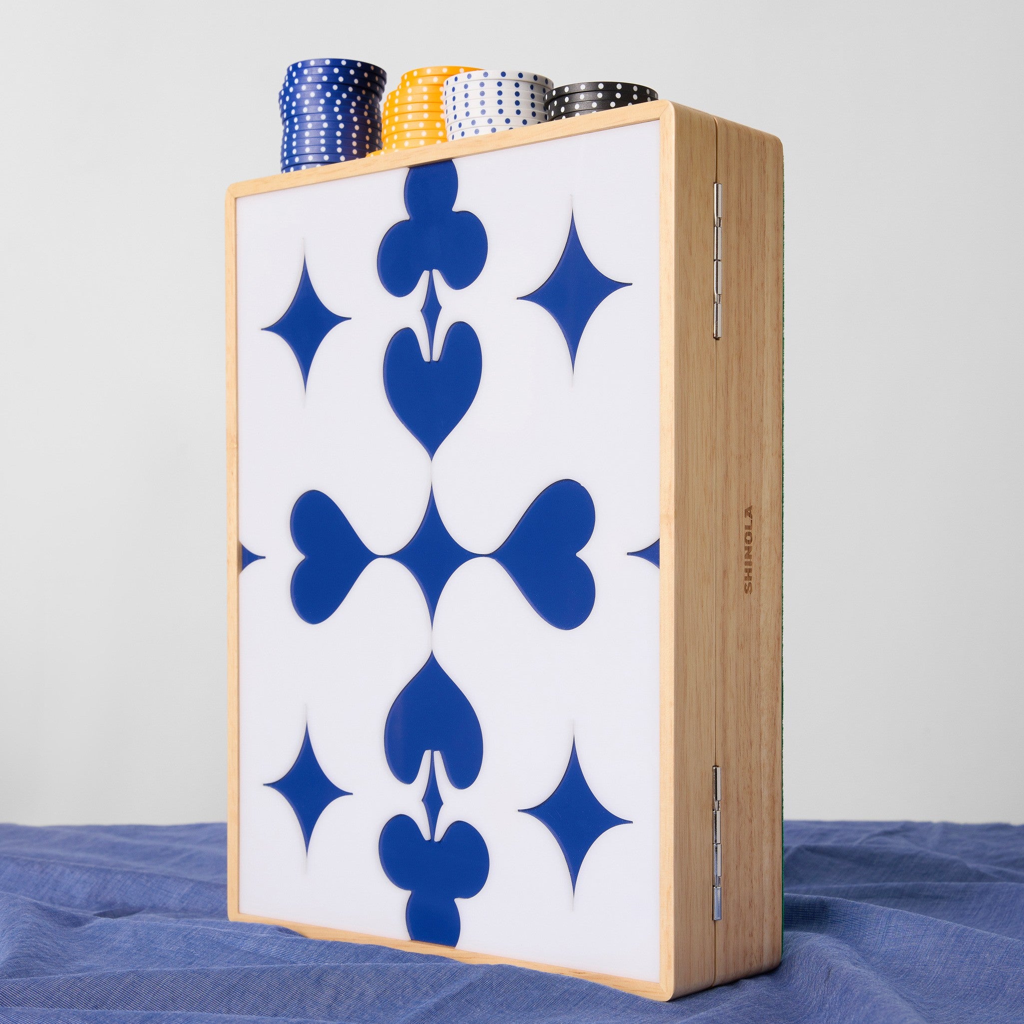 Lacquered Wood Poker Set - Cream / Blue - Image 4